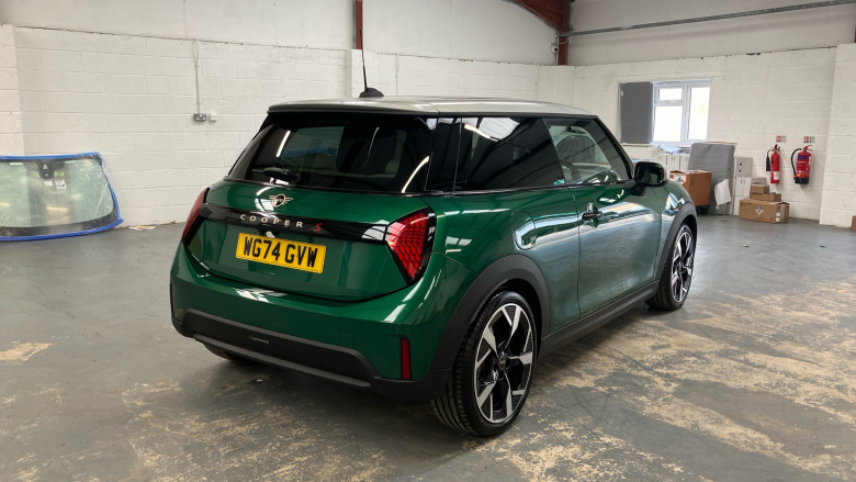MINI Cooper 2.0 S Exclusive 3dr Auto Petrol Hatchback